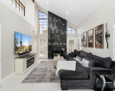 9635 E Sutton Drive - Photo Thumbnail 35