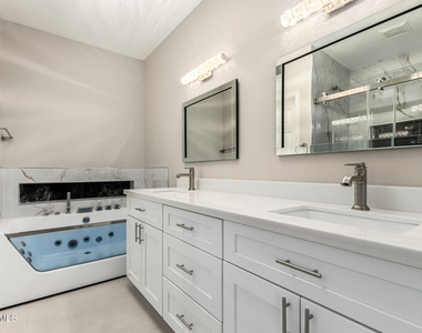9635 E Sutton Drive - Photo Thumbnail 20