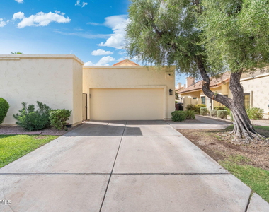 9635 E Sutton Drive - Photo Thumbnail 33