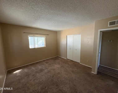 11214 W Nevada Avenue - Photo Thumbnail 5