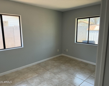 2638 N 71st Place - Photo Thumbnail 10