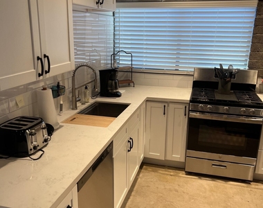 1049 E Weber Drive - Photo Thumbnail 2