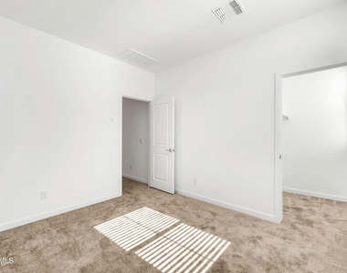 9850 E Tamery Avenue - Photo Thumbnail 33
