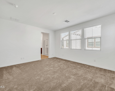9850 E Tamery Avenue - Photo Thumbnail 14