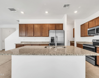9850 E Tamery Avenue - Photo Thumbnail 3