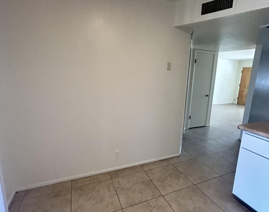 5233 E University Drive - Photo Thumbnail 11