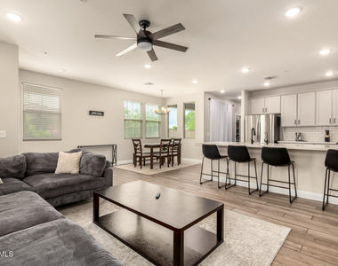 2470 N Heritage Street - Photo Thumbnail 1