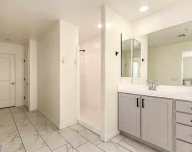2470 N Heritage Street - Photo Thumbnail 15
