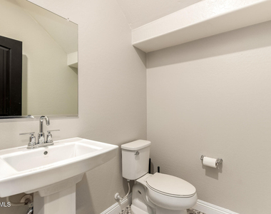 2470 N Heritage Street - Photo Thumbnail 10