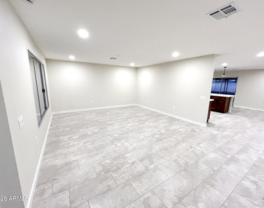 20210 N 124th Drive - Photo Thumbnail 3