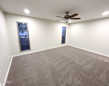 20210 N 124th Drive - Photo Thumbnail 13