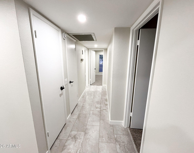 20210 N 124th Drive - Photo Thumbnail 8