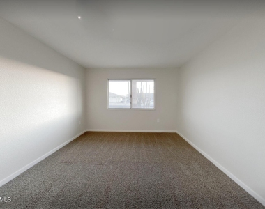 20210 N 124th Drive - Photo Thumbnail 10