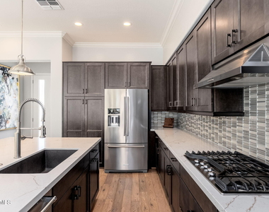 1555 E Ocotillo Road - Photo Thumbnail 5