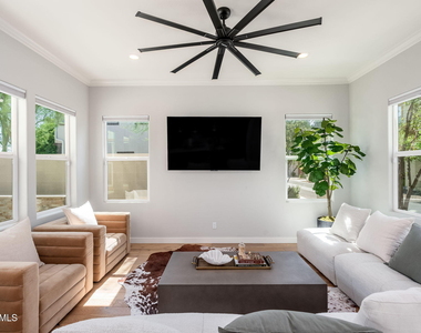 1555 E Ocotillo Road - Photo Thumbnail 9