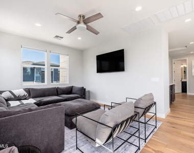 1555 E Ocotillo Road - Photo Thumbnail 20