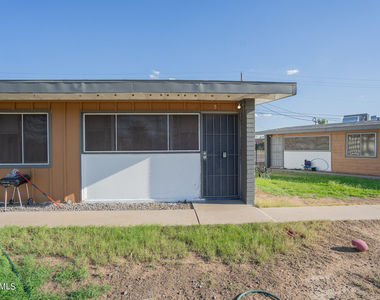2131 W Devonshire Avenue - Photo Thumbnail 1