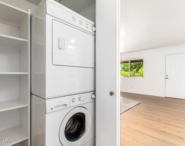 1224 N 85th Place - Photo Thumbnail 10