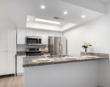 1224 N 85th Place - Photo Thumbnail 7