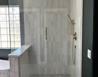 12735 W Verde Lane - Photo Thumbnail 10