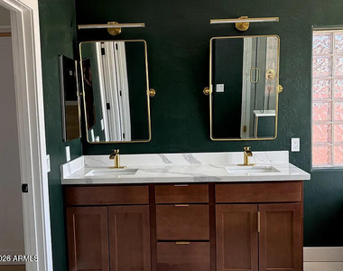 12735 W Verde Lane - Photo Thumbnail 9