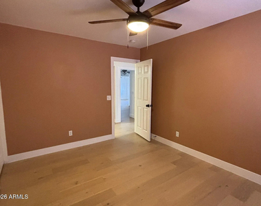 12735 W Verde Lane - Photo Thumbnail 14