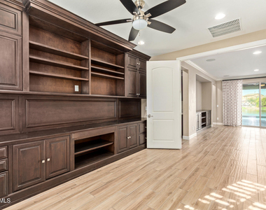 4322 S Gardenia Drive - Photo Thumbnail 16