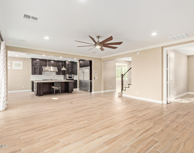 4322 S Gardenia Drive - Photo Thumbnail 9