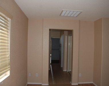 1637 E Aspen Avenue - Photo Thumbnail 6
