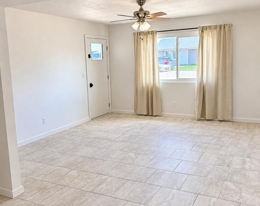 20826 E Pickett Street - Photo Thumbnail 4