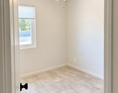 20826 E Pickett Street - Photo Thumbnail 15