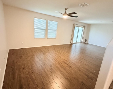 18293 N Clarence Lane - Photo Thumbnail 1