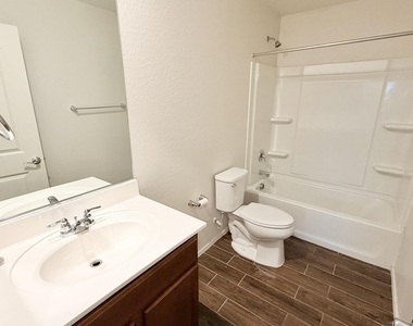 18293 N Clarence Lane - Photo Thumbnail 15