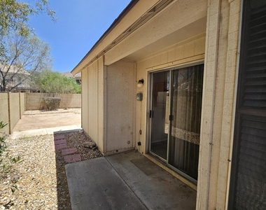 3040 E Bluefield Avenue - Photo Thumbnail 15