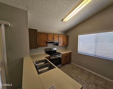 3040 E Bluefield Avenue - Photo Thumbnail 4