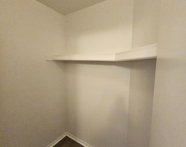 3040 E Bluefield Avenue - Photo Thumbnail 10