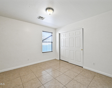 15110 N 140th Avenue - Photo Thumbnail 15