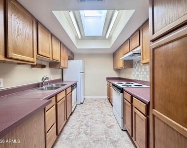606 S Evergreen Road - Photo Thumbnail 3