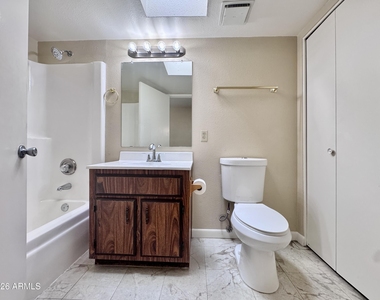 606 S Evergreen Road - Photo Thumbnail 8