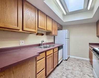 606 S Evergreen Road - Photo Thumbnail 4