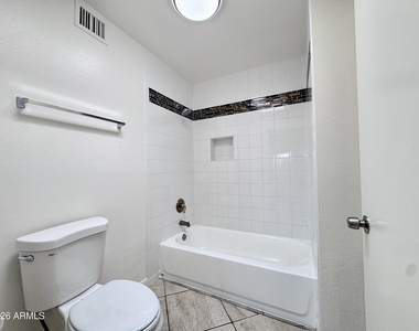 2511 E 5th Place - Photo Thumbnail 13
