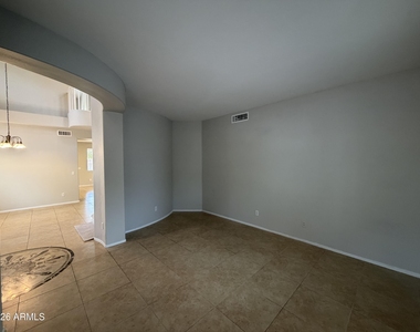 7819 S 22nd Lane - Photo Thumbnail 7