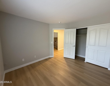 7819 S 22nd Lane - Photo Thumbnail 27