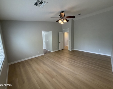 7819 S 22nd Lane - Photo Thumbnail 20