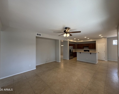7819 S 22nd Lane - Photo Thumbnail 14