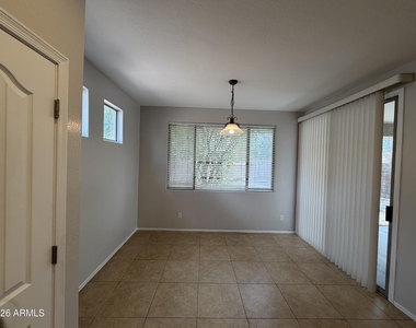 7819 S 22nd Lane - Photo Thumbnail 12