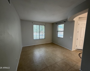 7819 S 22nd Lane - Photo Thumbnail 8