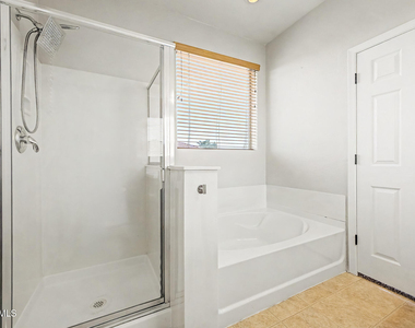 15437 W Monterosa Street - Photo Thumbnail 15