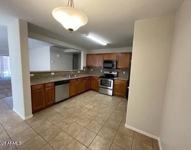 44833 W Miraflores Street - Photo Thumbnail 11