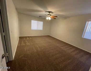 44833 W Miraflores Street - Photo Thumbnail 13